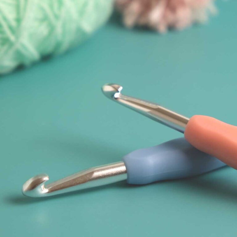 Choosing the Right Tools: A Beginner's Guide to the Types of Crochet Hooks