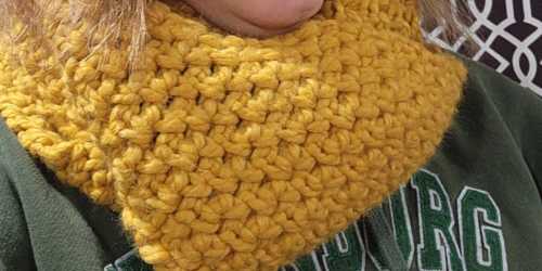 Beginner-Friendly Crochet Scarf Pattern for Winter